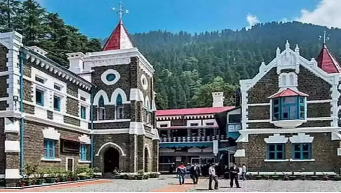 हाईकोर्ट ने UCC पर सरकार से छह हफ्ते में मांगा जवाब, लिव इन और मुस्लिम विवाह के प्रावधानों पर आपत्ति