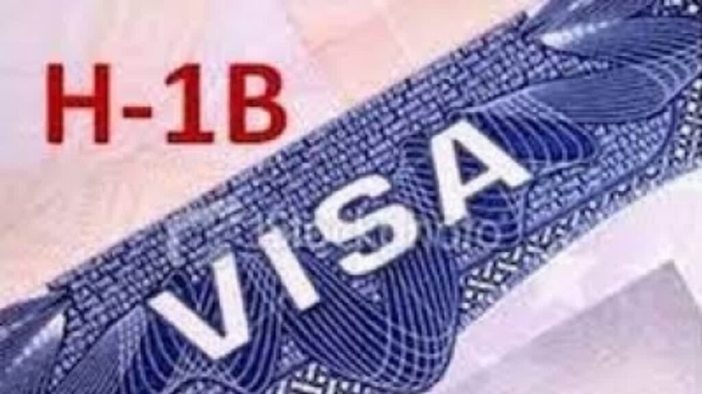 H-1B वीजा मामले में ट्रंप को बड़ा झटका, कोर्ट ने 1 लाख डॉलर वाली फीस को रद्द किया