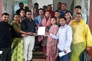 व्यक्ति की संदिग्ध परिस्थितियों में मौत का खुलासा न होने से ग्रामीण खफा, उग्र आंदोलन की दी चेतावनी