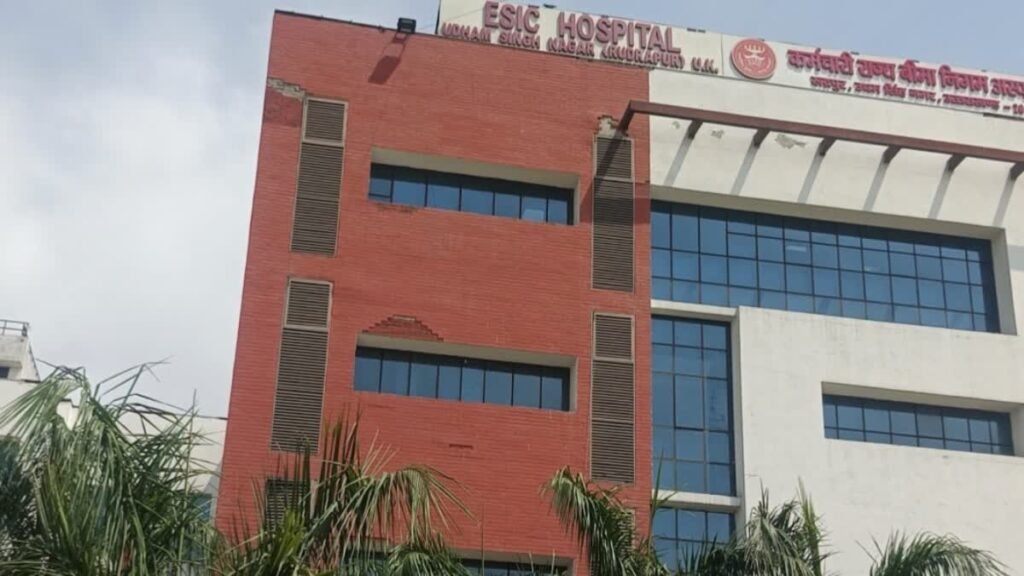 रुद्रपुर ईएसआईसी अस्पताल में बवाल, जानिए 23 नर्सों को क्यों थमाया गया नोटिस, पढ़ें पूरी खबर
