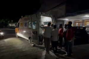 रामनगर में हाई टेंशन तार गिरने से मां-बेटे को लगा करंट, 60 से 70 फीसदी झुलसे, हायर सेंटर रेफर