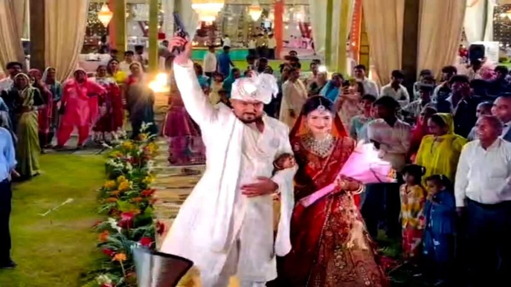 दूल्हे को अपनी शादी में खुलेआम फायरिंग करना पड़ा भारी, इंप्रेशन के चक्कर में दर्ज हुआ मुकदमा