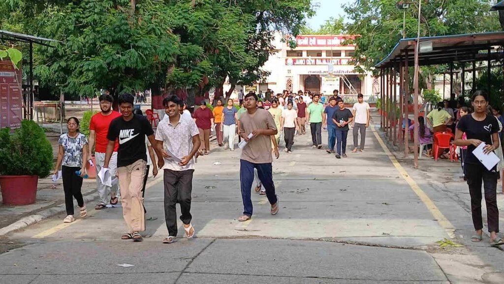 NEET UG 2026: पहले राउंड के सीट अलॉटमेंट में 22,342 तक मिला MBBS सीट, AIIMS में सबसे नीचे रेवाड़ी 3948 पर
