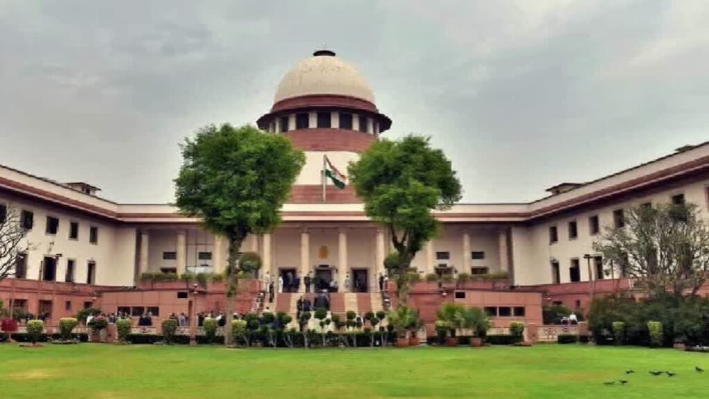 केंद्र ने सुप्रीम कोर्ट से कहा: फार्मा कंपनियों की गलत प्रथाओं के खिलाफ नियम बनाने के लिए पैनल बनेगा
