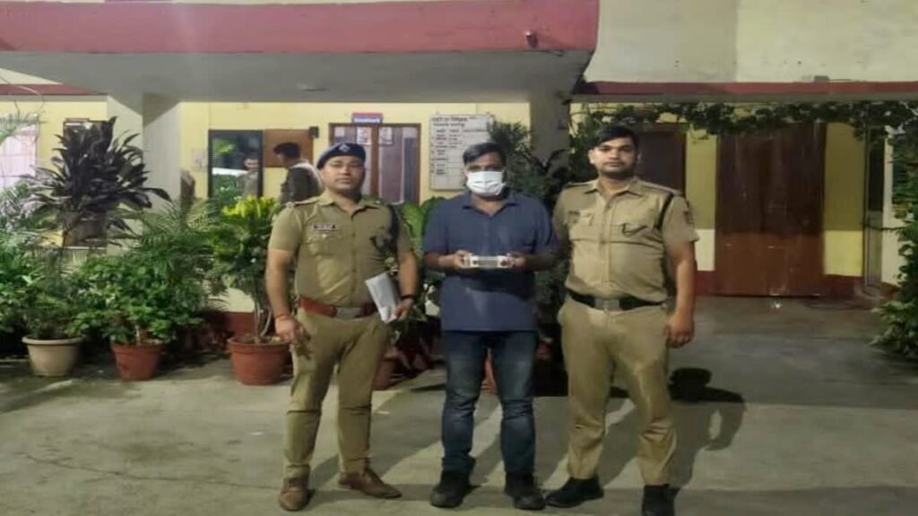 आपत्तिजनक वीडियो बनाकर करते थे ब्लैकमेल, मुख्य आरोपी गिरफ्तार, अन्य की तलाश तेज
