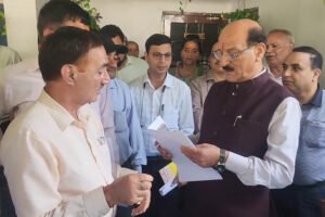 स्वतंत्रता सेनानी फर्जी सर्टिफिकेट केस में बड़ा खुलासा, स्वास्थ्य मंत्री के पास पहुंची 370 संदिग्ध अभ्यर्थियों की लिस्ट